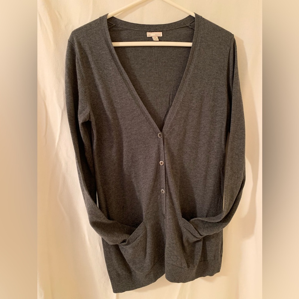 Gray GAP Women's V-Neck Sweater cotton and silk blend